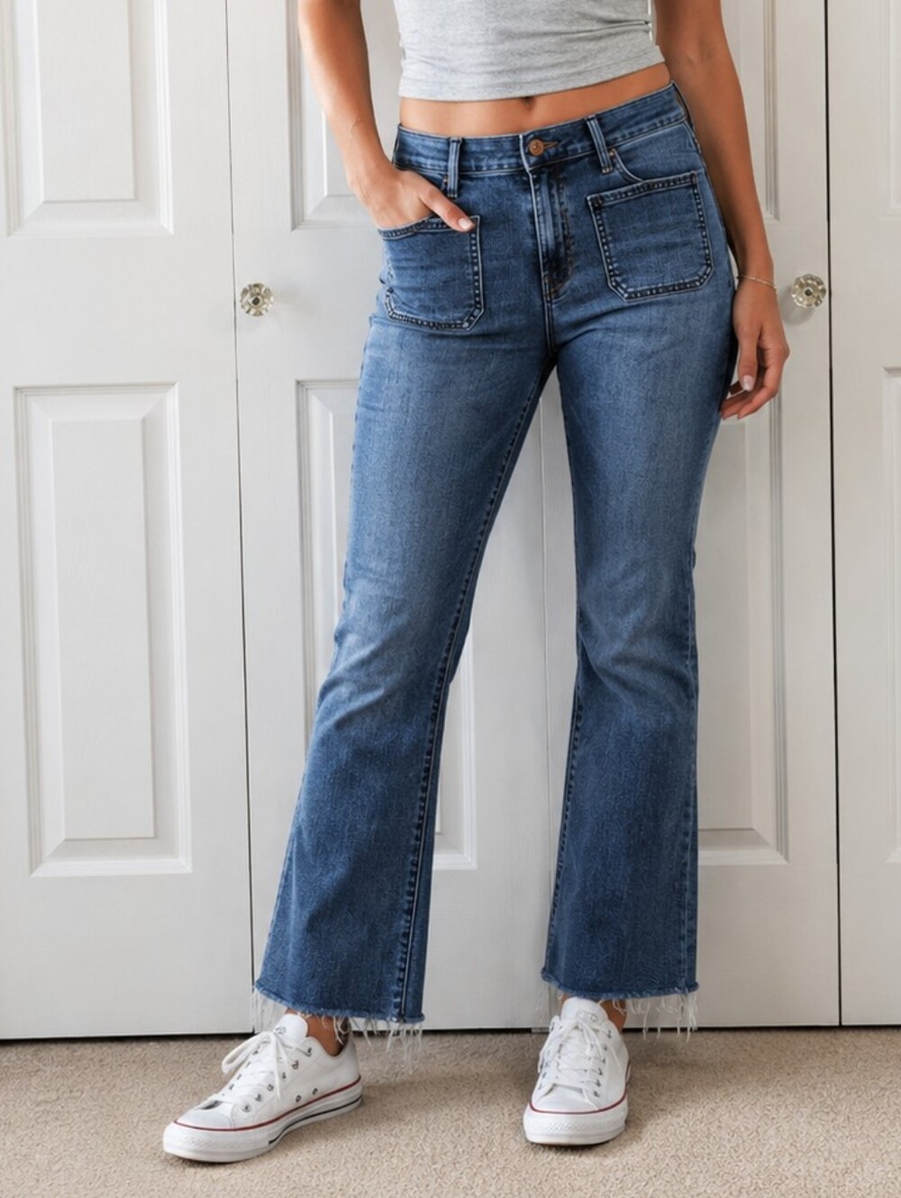 MOTHER "The Hustler Patch Pocket Ankle Fray" Jeans - Size 29